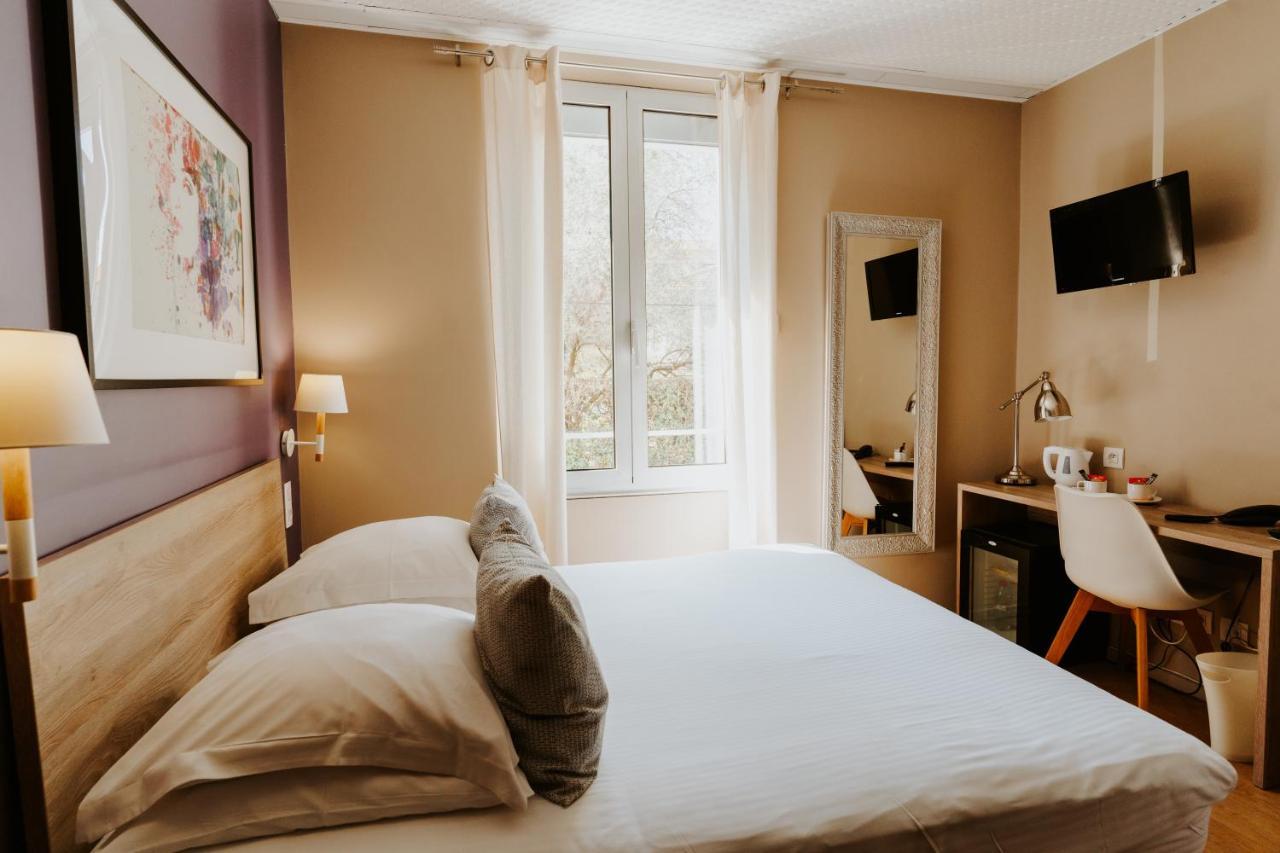 Hôtel Le Petit Castel Antibes Buitenkant foto