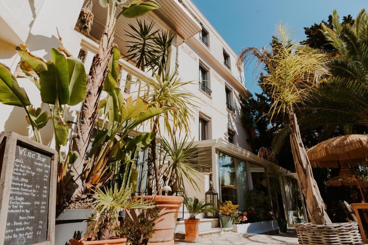 Hôtel Le Petit Castel Antibes Buitenkant foto